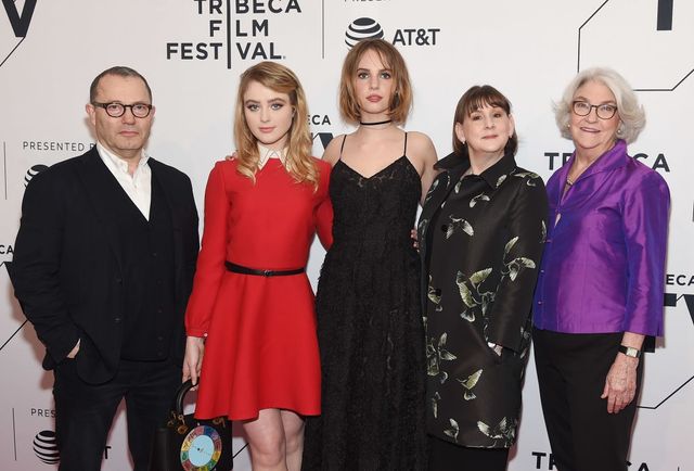 Раніше вона знялася в Маленьких жінках - фото 271855