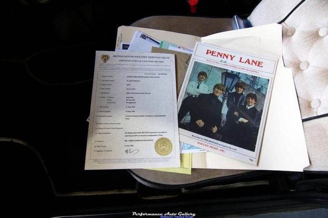 У США продають унікальне авто The Beatles- фото 270590