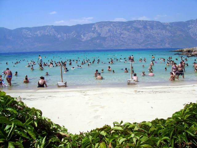 З Єгипту спеціально для цариці привезли її улюблений пісок - фото 269788