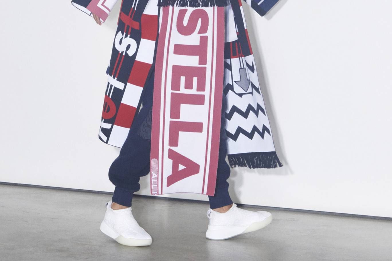 Стелла Маккартні випустила кросівки, які можна підлаштувати під свій стиль