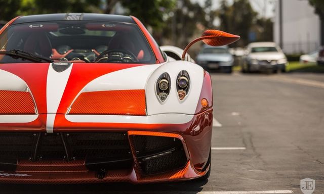 Майже новий Pagani Huayra виставили на продаж - фото 268527