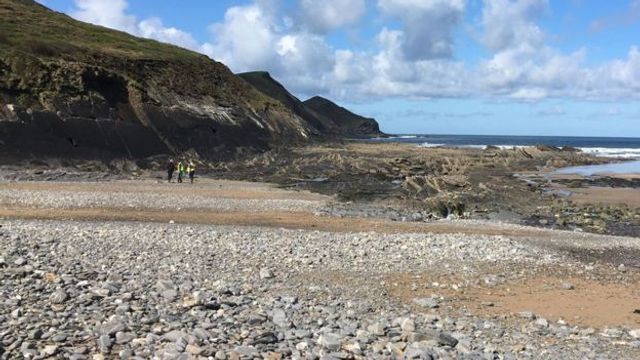 Зібрав камінці – плати: у Великобританії штрафуватимуть за крадіжку гальки з пляжів - фото 272585