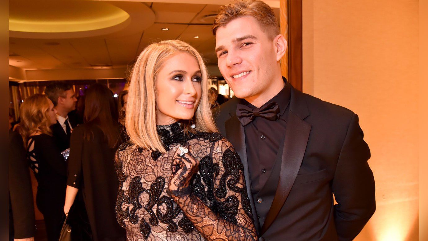 Періс Хілтон вирішила відкласти весілля: причина