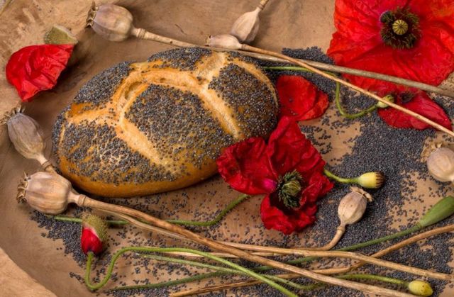 На Спаса випікують смаколики з маком - фото 269248