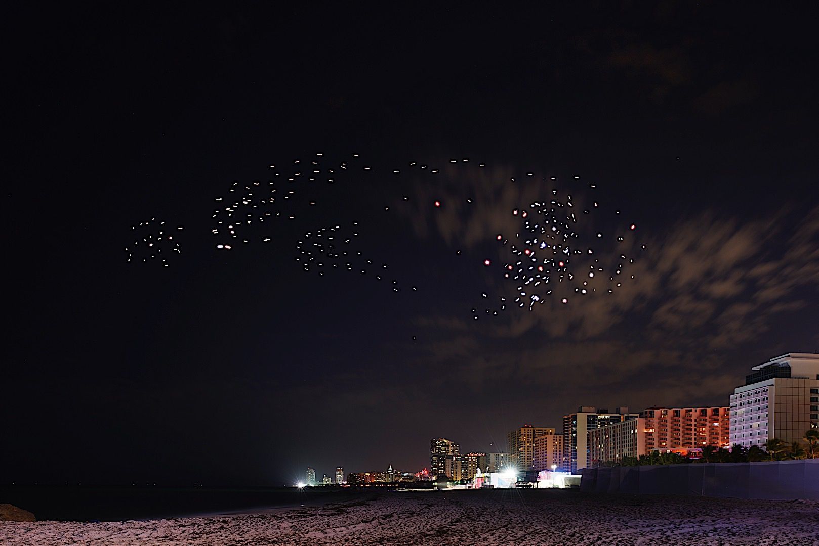 Данські художники привезуть на Burning Man зграю дронів
