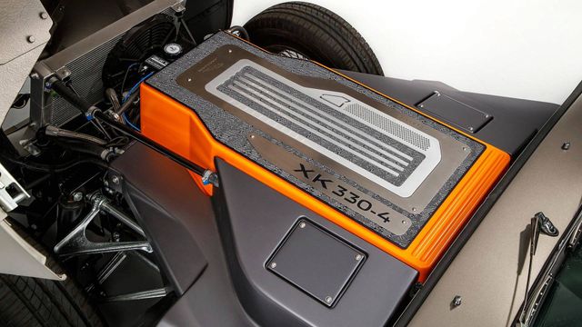 Jaguar планує випускати електромобіль на базі E-Type - фото 271928