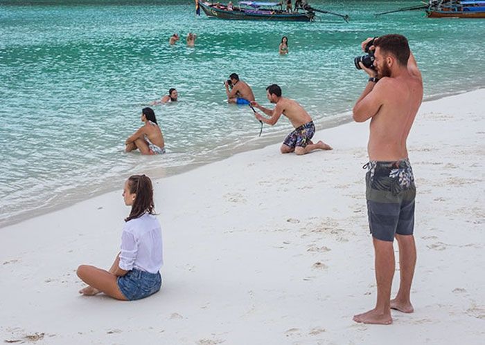 Як виглядають ідеальні фото дівчат за кадром - фото 1