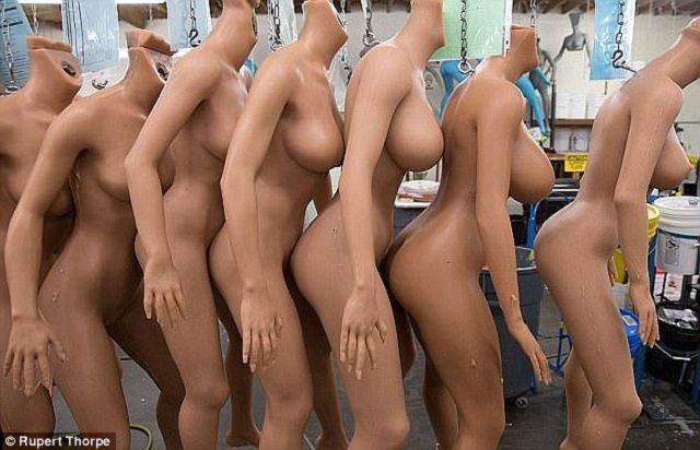 Секс-роботи покращують стосунки - фото 270286