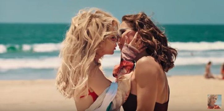 LOBODA – SuperSTAR: вийшов новий кліп, у якому співачка цілується з жінкою