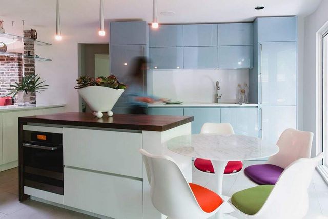 Так виглядає незвичайний круглий будинок у США- фото 273435