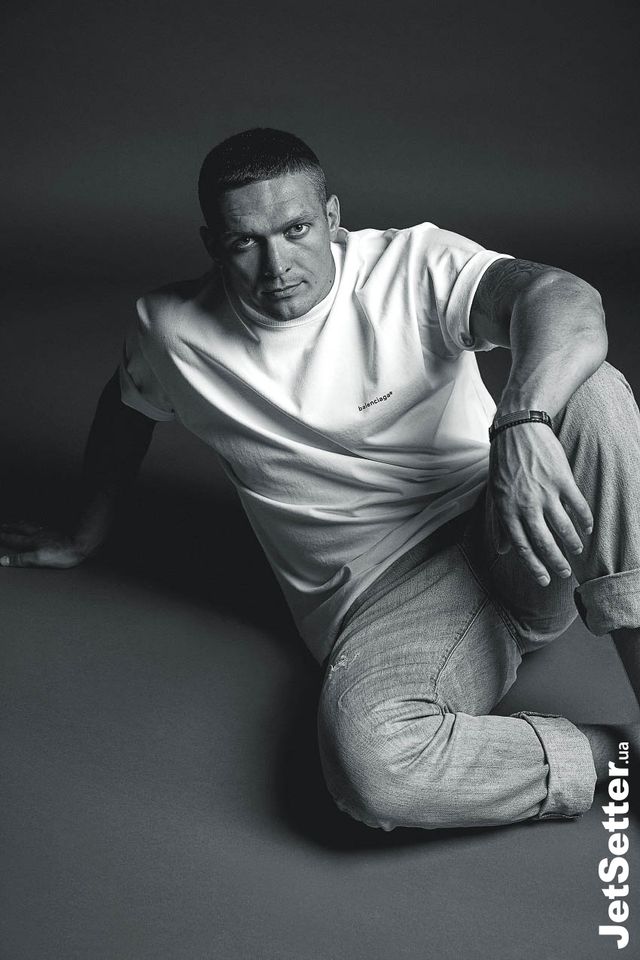 Олександр Усик у брутальній фотосесії - фото 272097