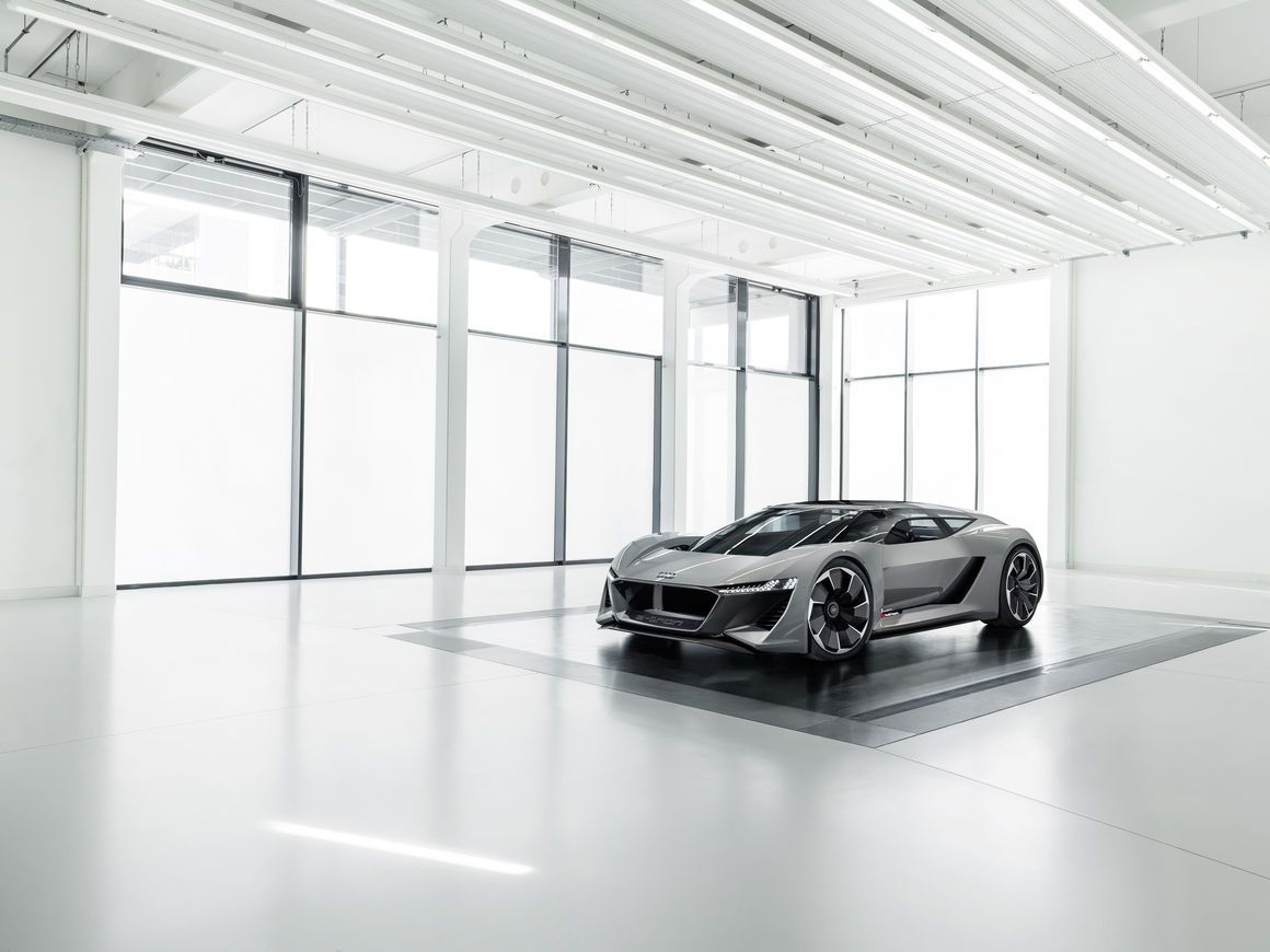 Audi PB18 E-Tron вразить своїм салоном - фото 1