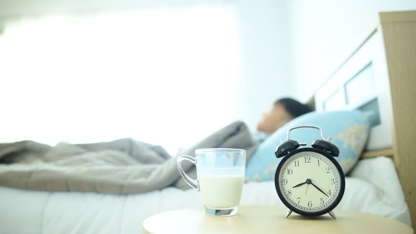 Як вчасно лягти спати: корисні лайфхаки