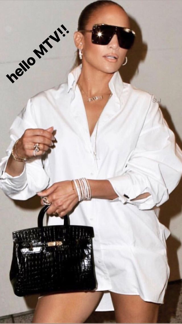 Забула про спідницю? Дженніфер Лопес здивувала своїм образом - фото 267098