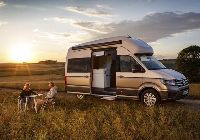 Volkswagen представив двоповерховий будинок на колесах - фото 268599