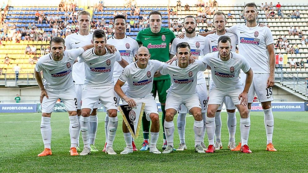 Футбольний клуб "Заря Луганск" - фото 1