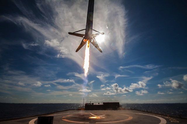 Falcon 9 Block 5 вперше запустили повторно: видовищне відео