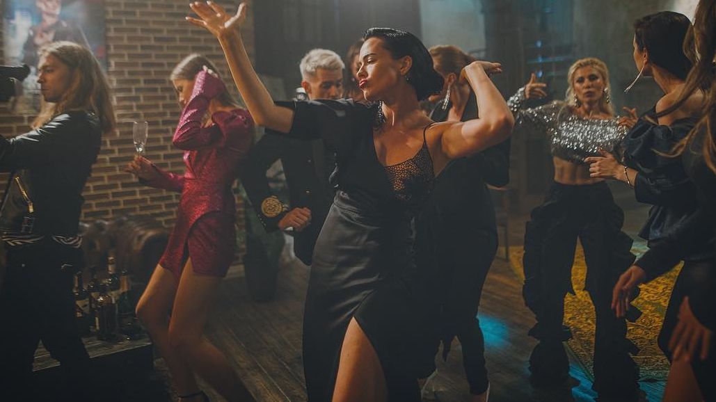 Астаф'єва розбурхала мережу відвертим знімком в наряді Лари Крофт