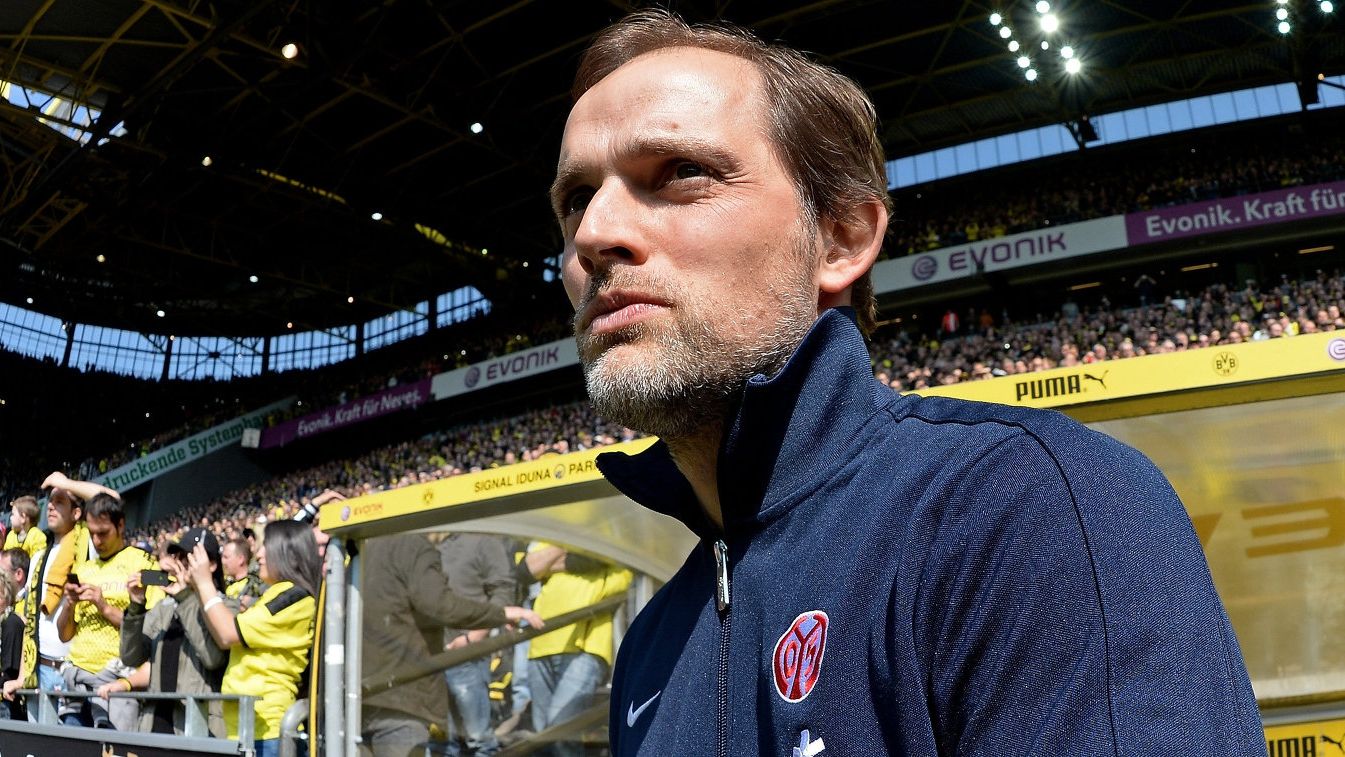 Головний тренер французького гранда весь матч попивав водичку - фото 1