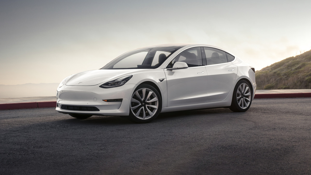 Tesla Model 3 можна буде забрати в день покупки - фото 1