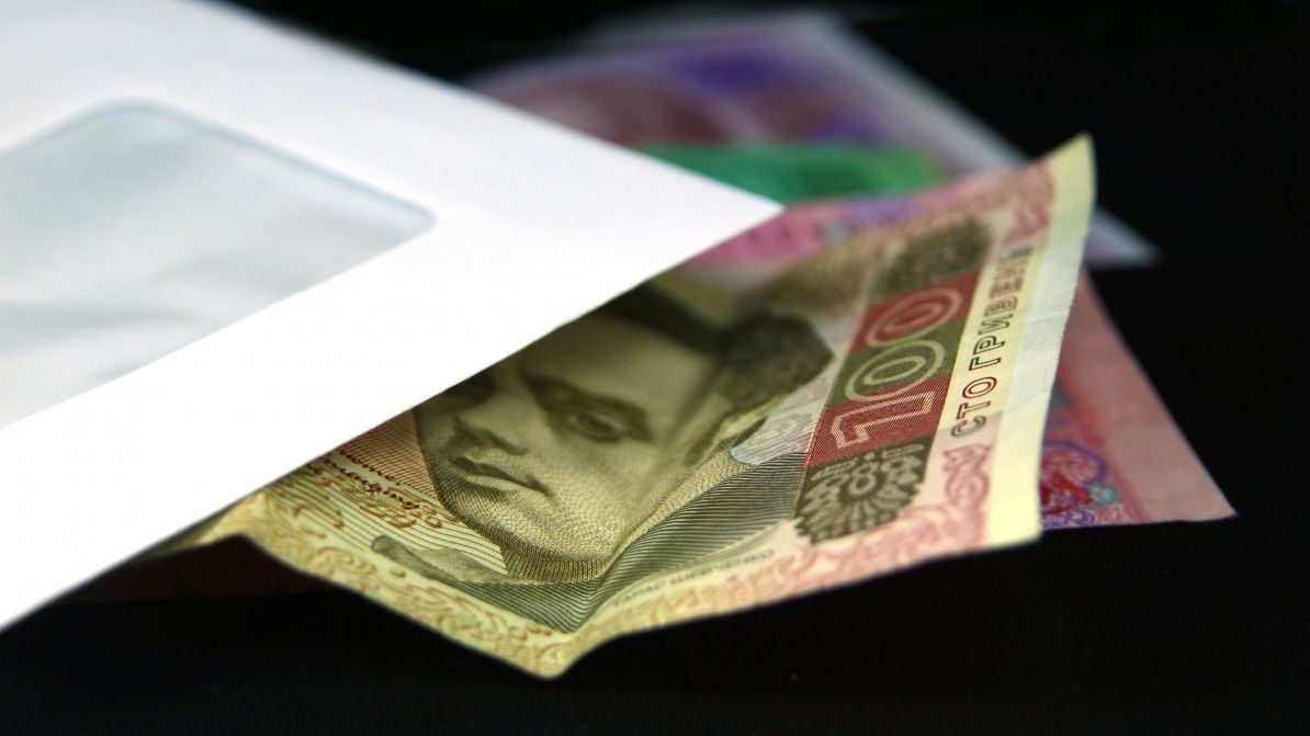 Гройсман заявляв, що мінімальна заробітна плата зросте до 4170 грн. - фото 1