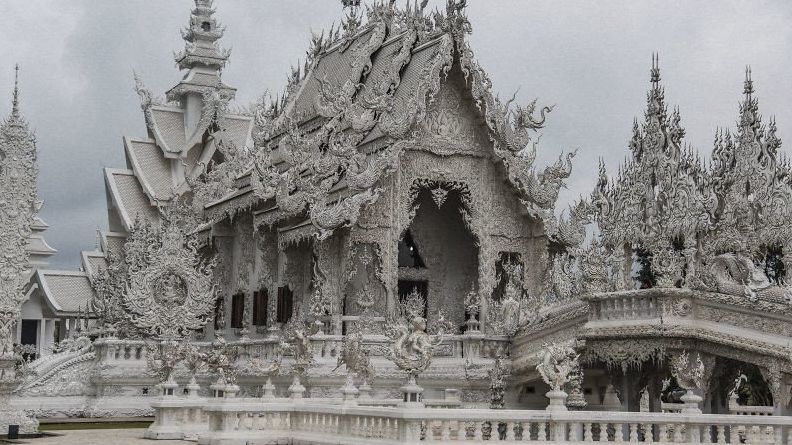 Як виглядає унікальний храм в Таїланді: вражаючі фото