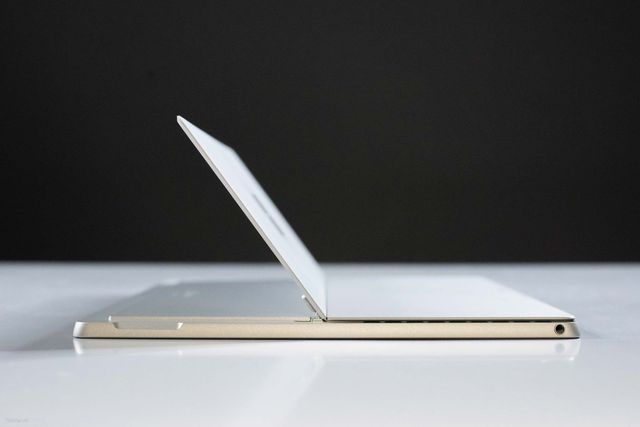 Новий планшетний ПК Microsoft Surface Pro 6 - фото 278550