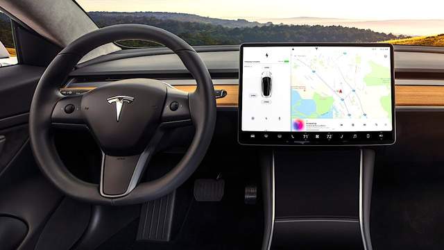 Автопілот Tesla дав збій - фото 276020