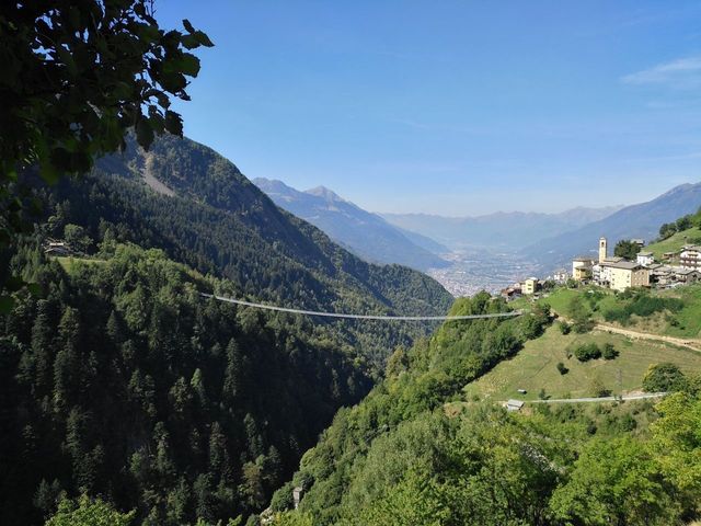 В Італії відкрили запаморочливий міст у небо - фото 277329