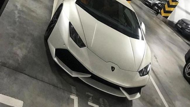 У Києві засвітився новий суперкар Lamborghini