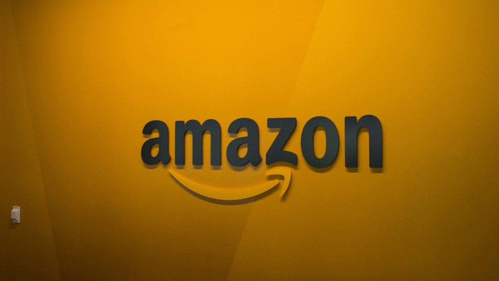 Amazon відкриє три тисячі магазинів без продавців