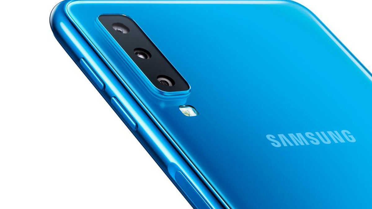 Samsung Galaxy A7 (2018) вразив трьома основними камерами - фото 1