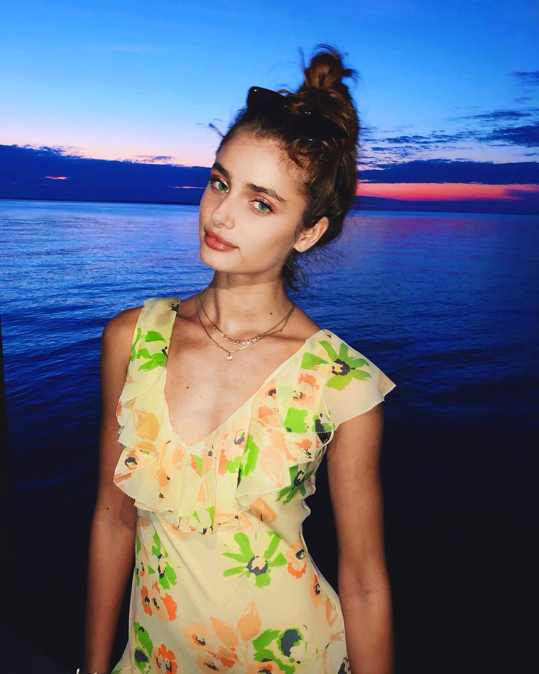 Розкішна жінка: ангел Victoria's Secret у новій фотосесії