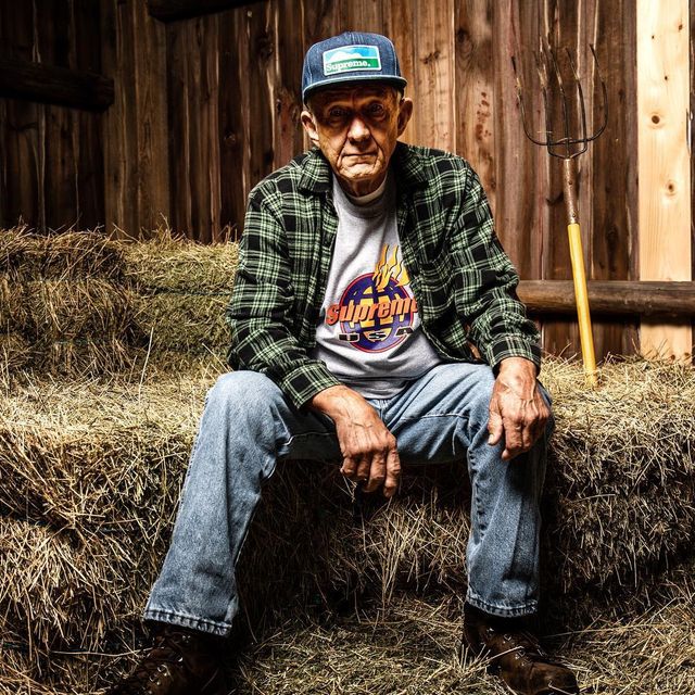 Фермери потролили бренд Supreme - фото 274159