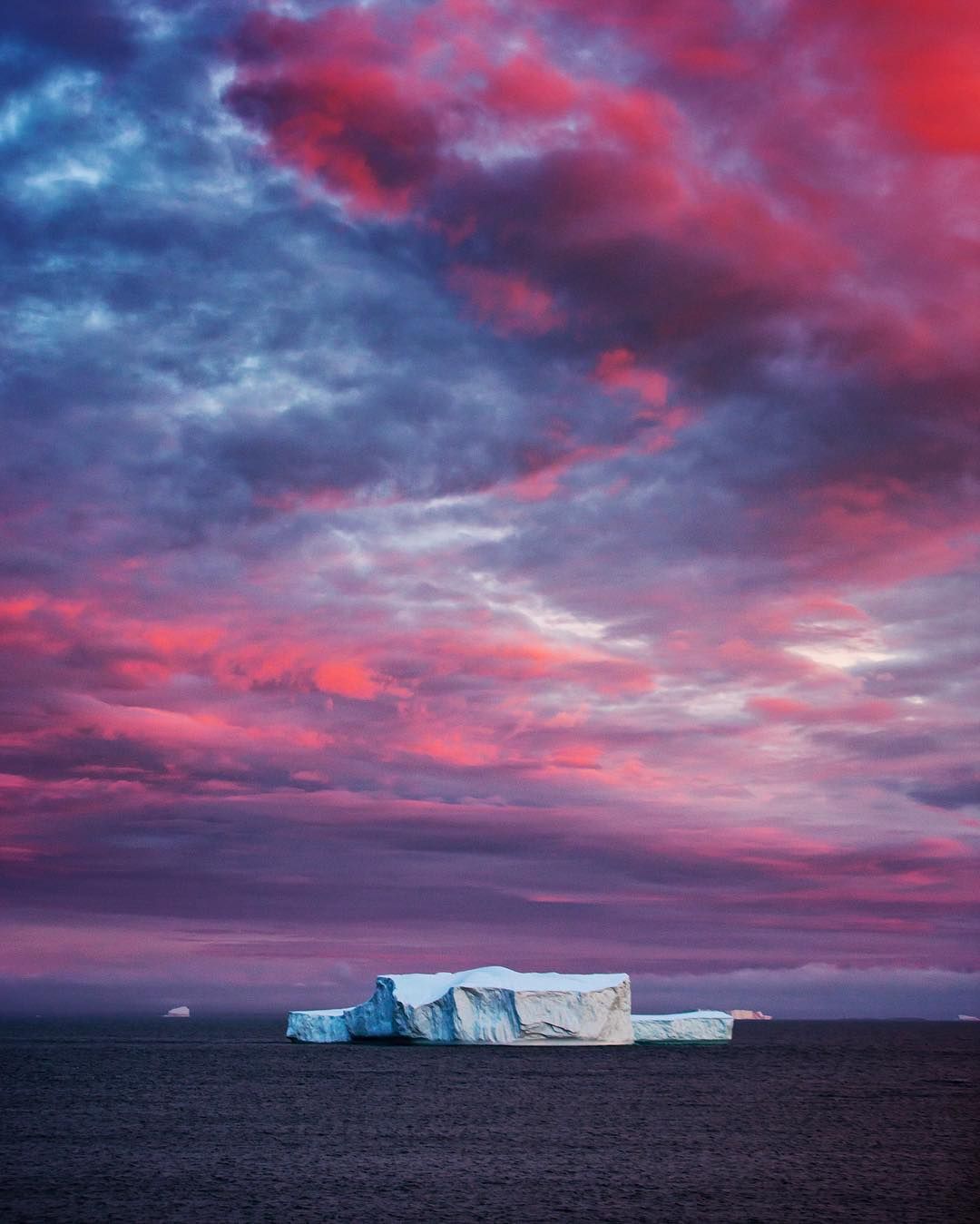 Мандрівник показав неймовірне небо над Гренландією: фотофакт