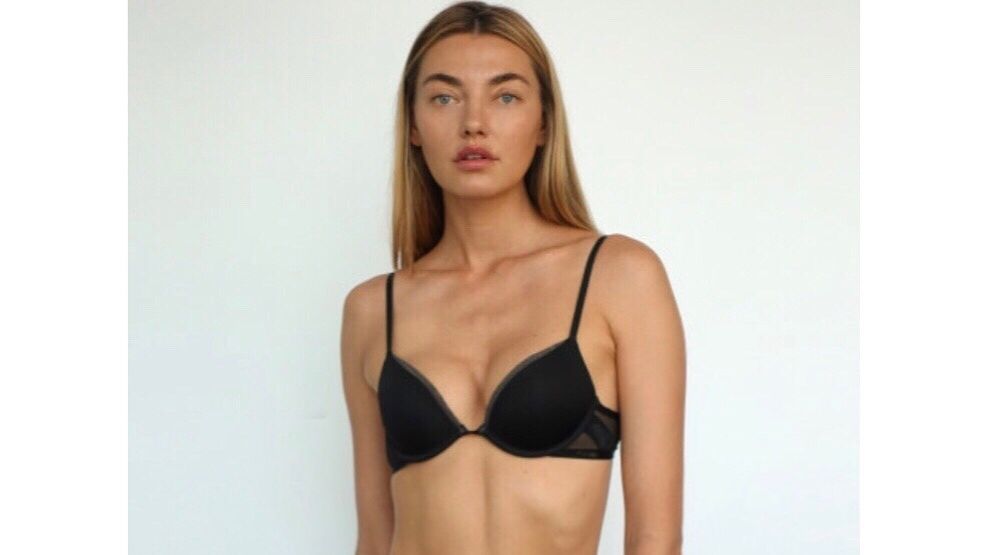 Відома українська модель змінилася до невпізнання