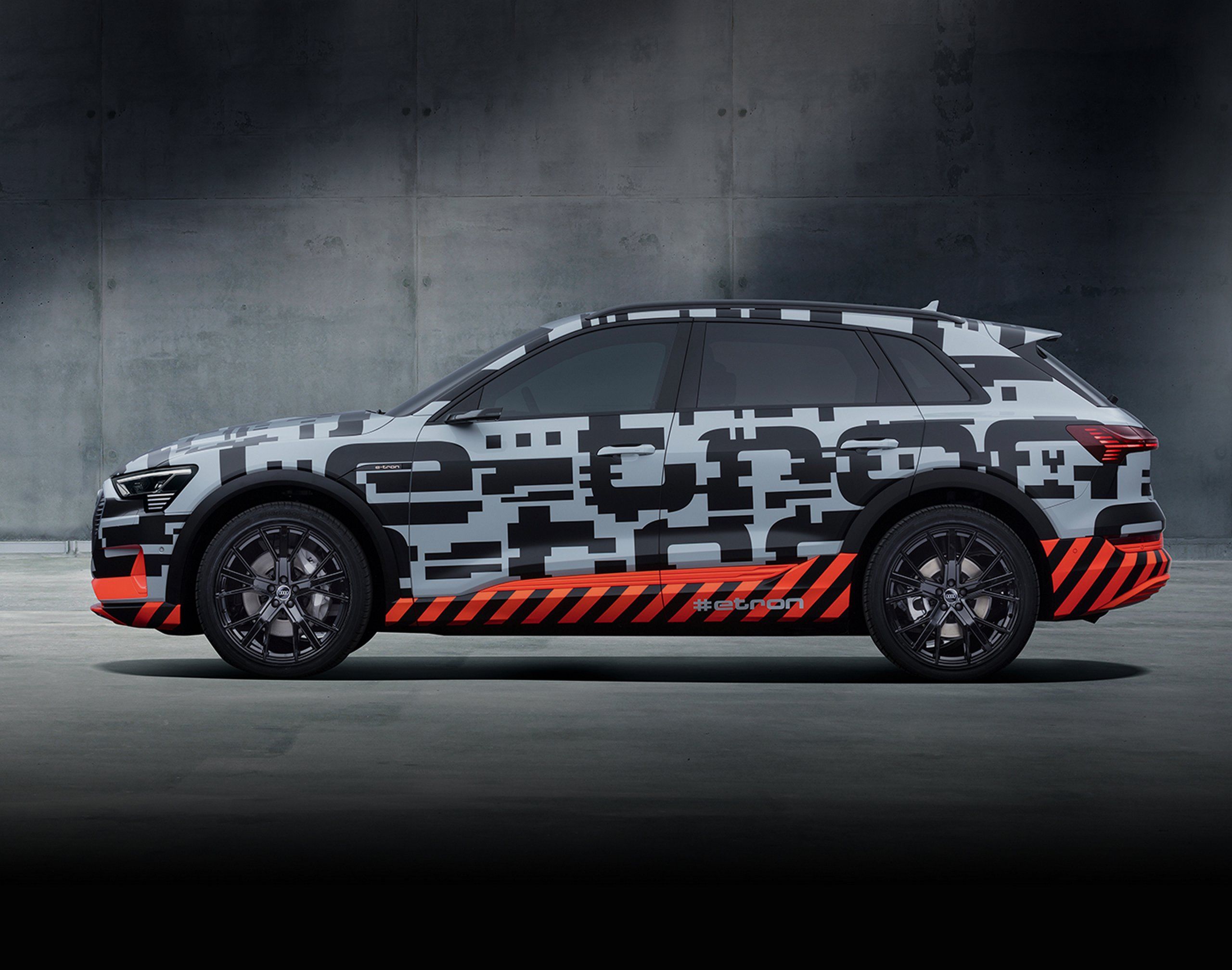 Перший Audi E-Tron вийшов на конвеєр у Бельгії