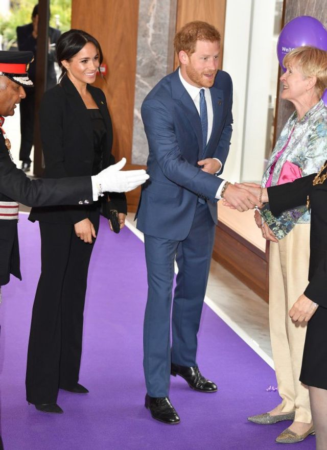 Меган Маркл знову порушила всі правила королівської сім'ї- фото 274525