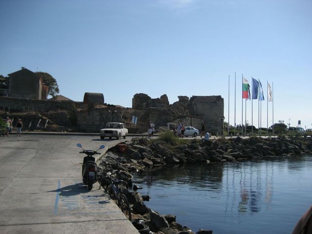 Набережна вельми різноманітна - фото 275168