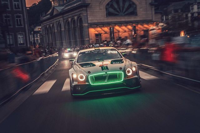 Річард Пардон показує автомобілі мрії - фото 276991