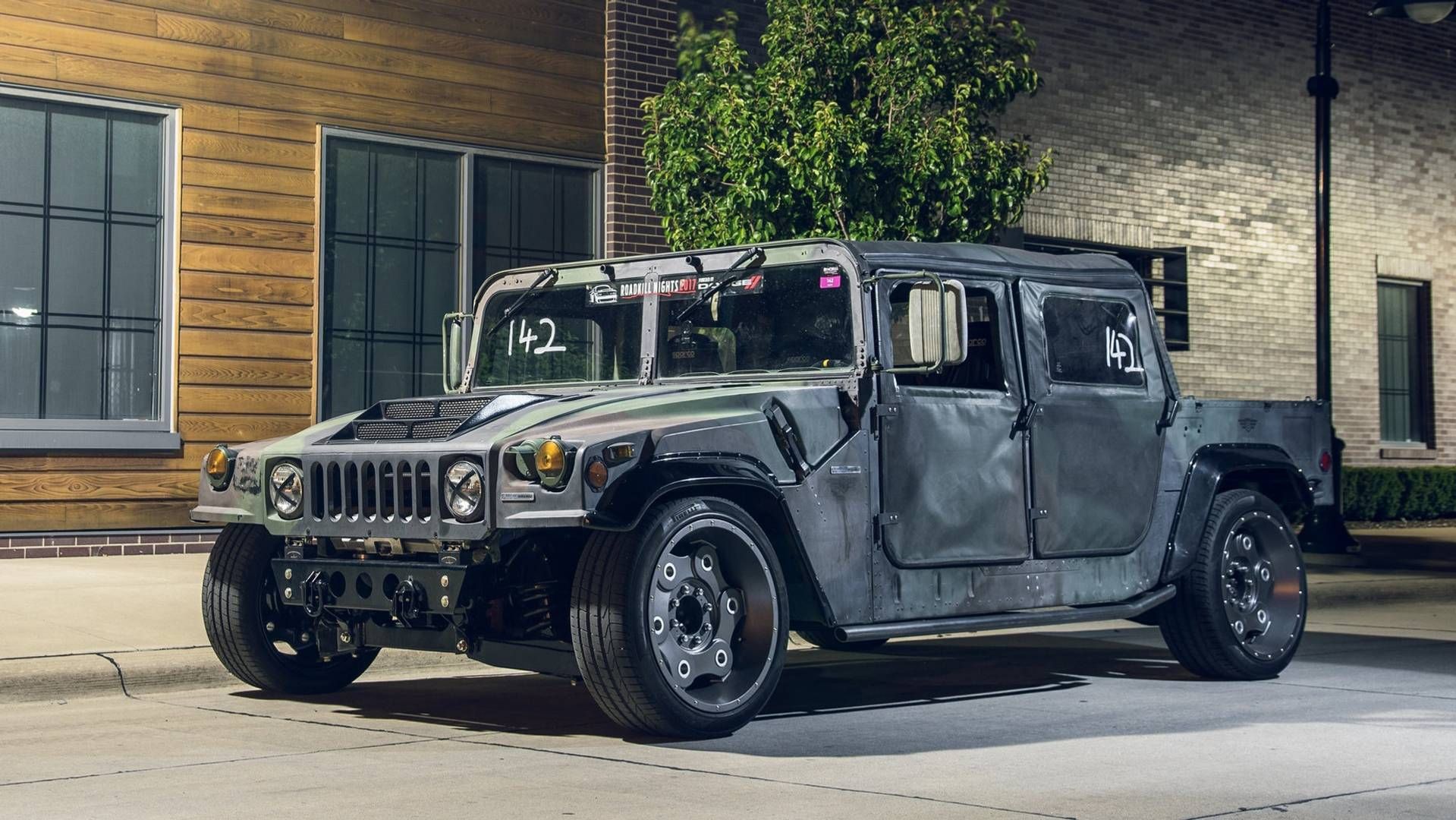 Знаменитий Hummer H1 перетворили у трековий автомобіль