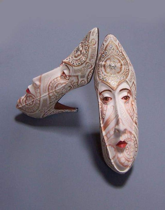 Художниця креативно оживила звичайне взуття- фото 276299