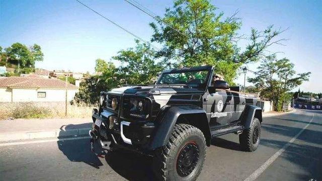 Американець перетворив Mercedes-Benz G500 на кабріолет - фото 278924
