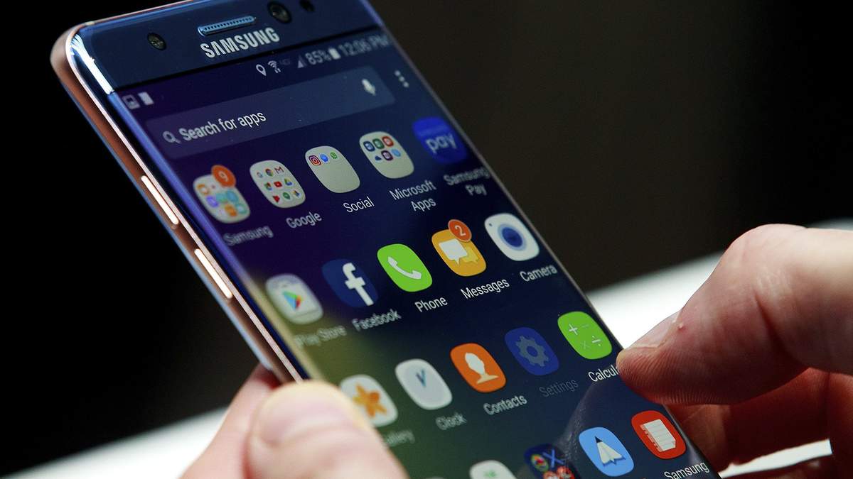 Новий смартфон Samsung покажуть 11 жовтня - фото 1