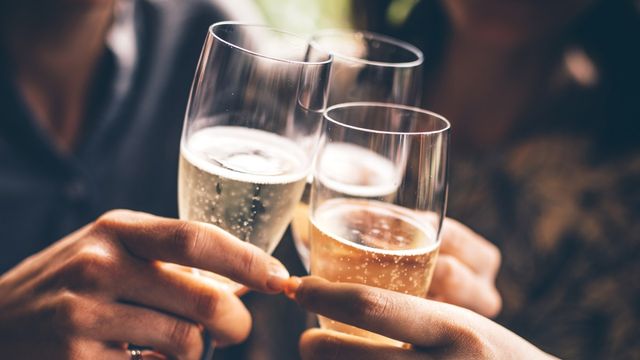 Найбільше від алкоголізму померло людей у Китаї - фото 274619