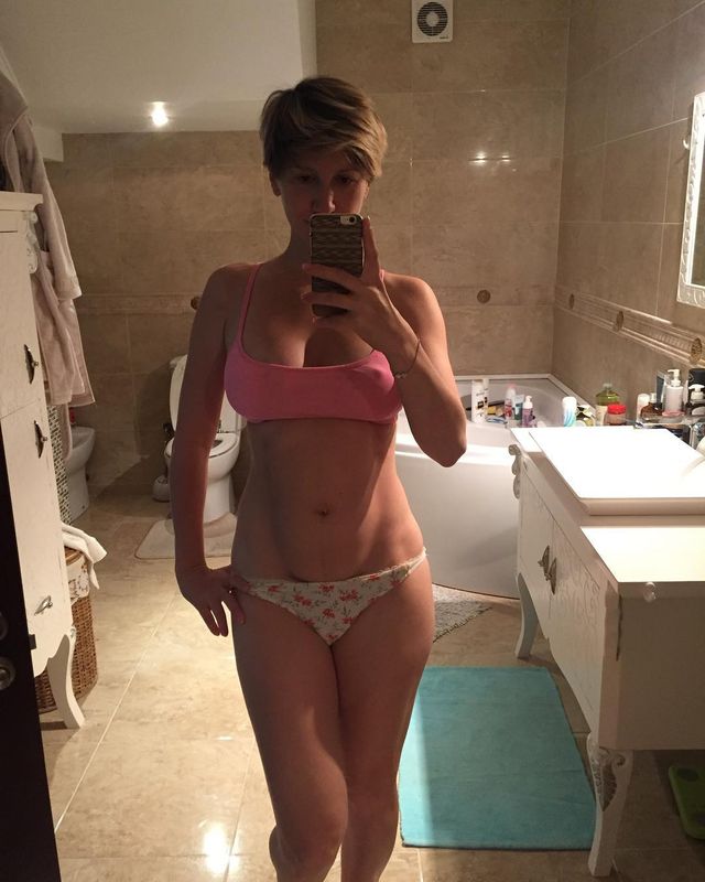 Фото Аніти після пологів - фото 278170