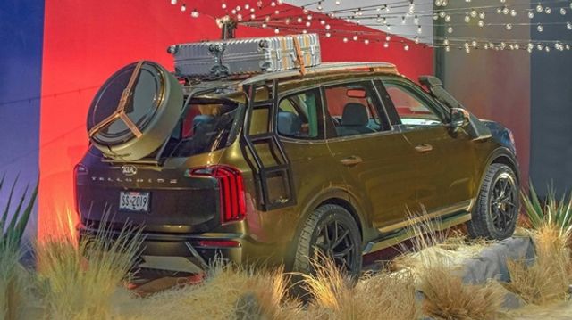 Kia представила свій найбільший кросовер - фото 275249