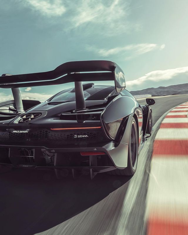 Річард Пардон показує автомобілі мрії - фото 276988