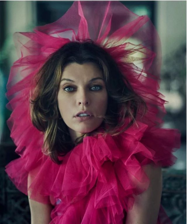 Міла Йовович знялася у відвертій фотосесії- фото 274707