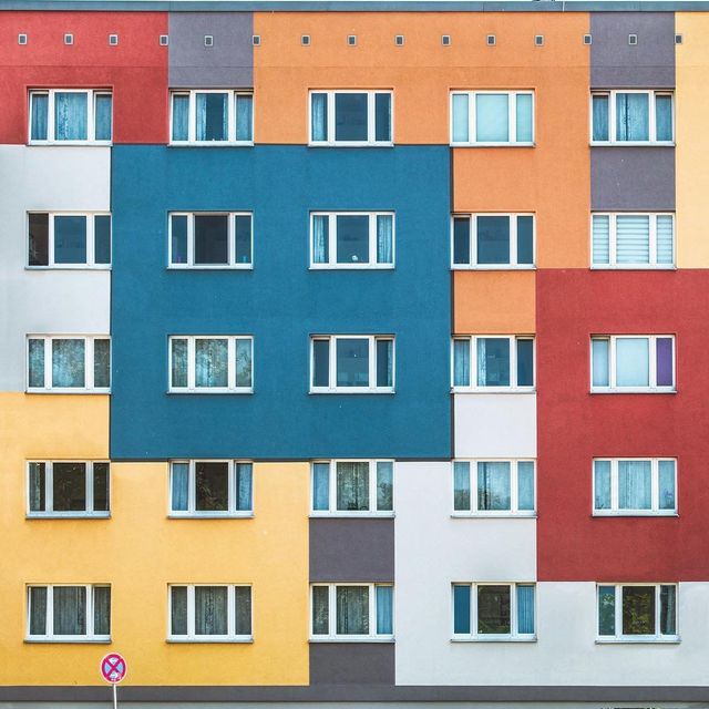 Фотограф показує мінімалізм в міській архітектурі - фото 277113